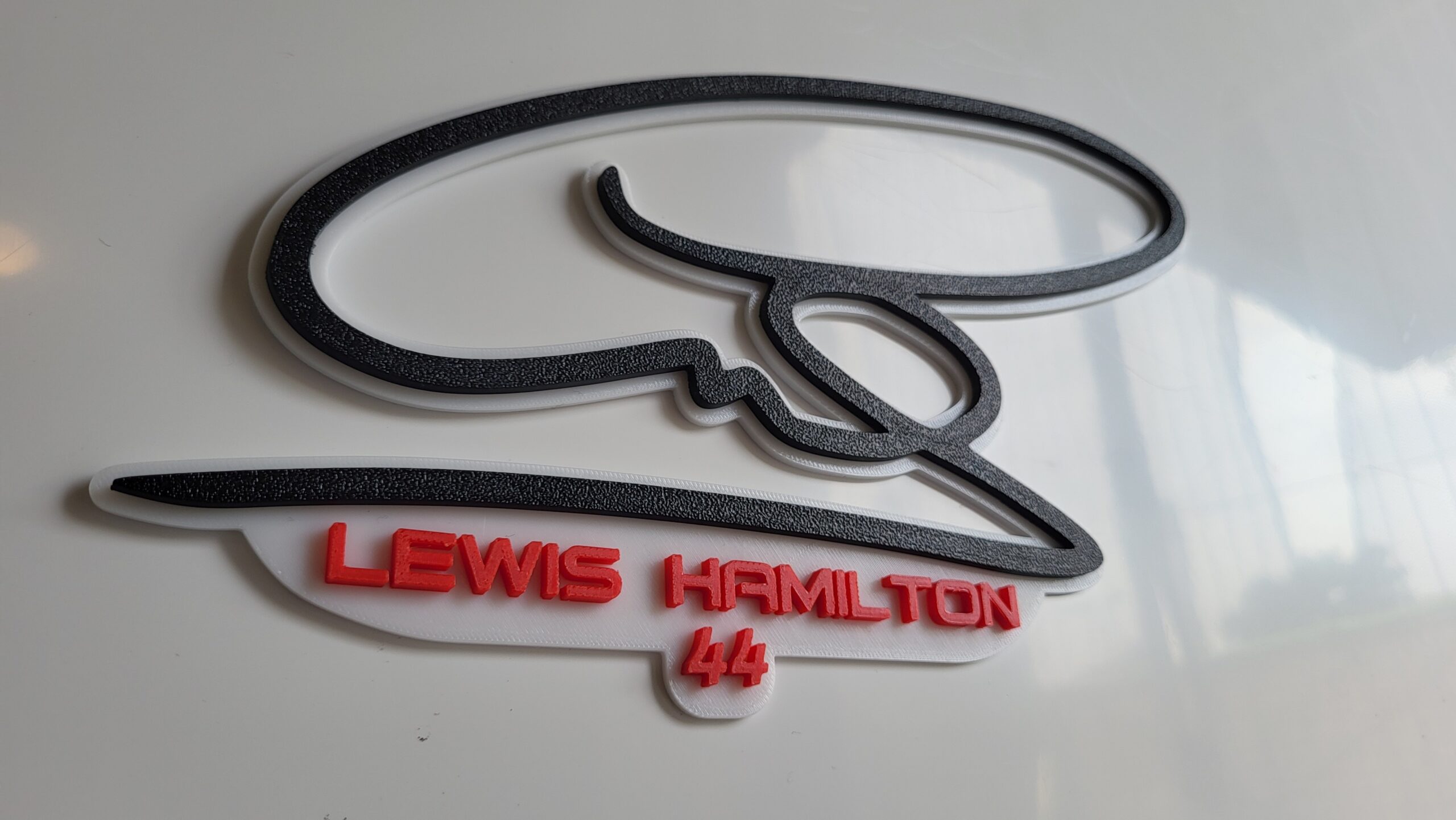 3D nyomtatott aláírás Lewis Hamilton